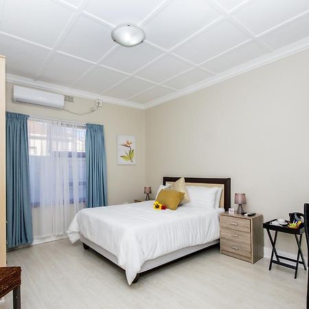 Walmer Villiers Self Catering Port Elizabeth Exteriör bild