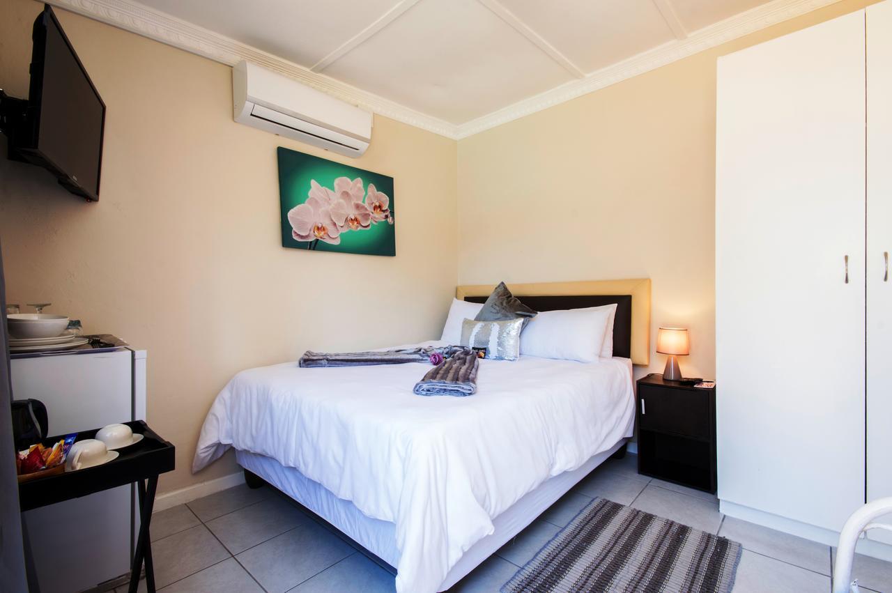 Walmer Villiers Self Catering Port Elizabeth Exteriör bild